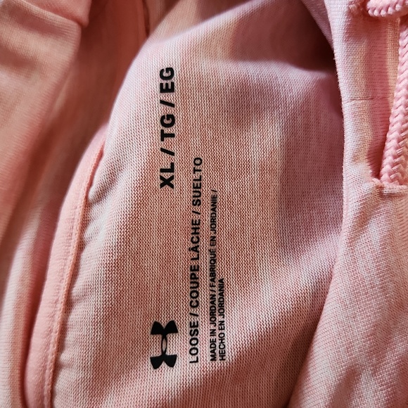 Under Armour top - Picture 3 of 3